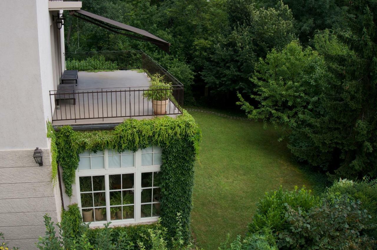 Embassy Row Bnb Zagreb Buitenkant foto